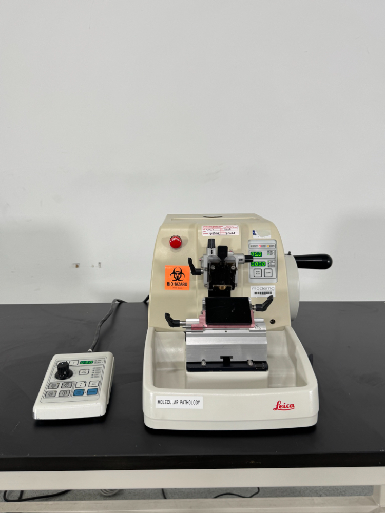 Image of Leica RM2265 Fully Automatic Motorized Microtome